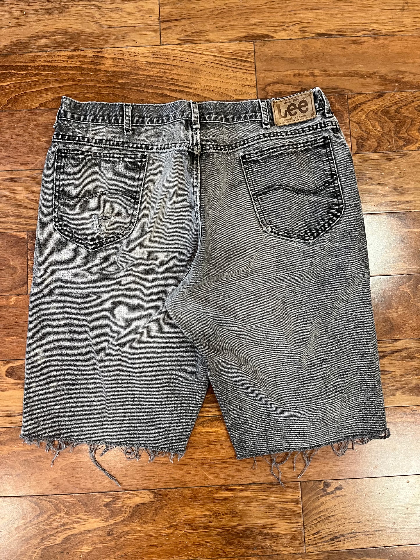 90s Lee Faded Black Distressed Shorts (36)