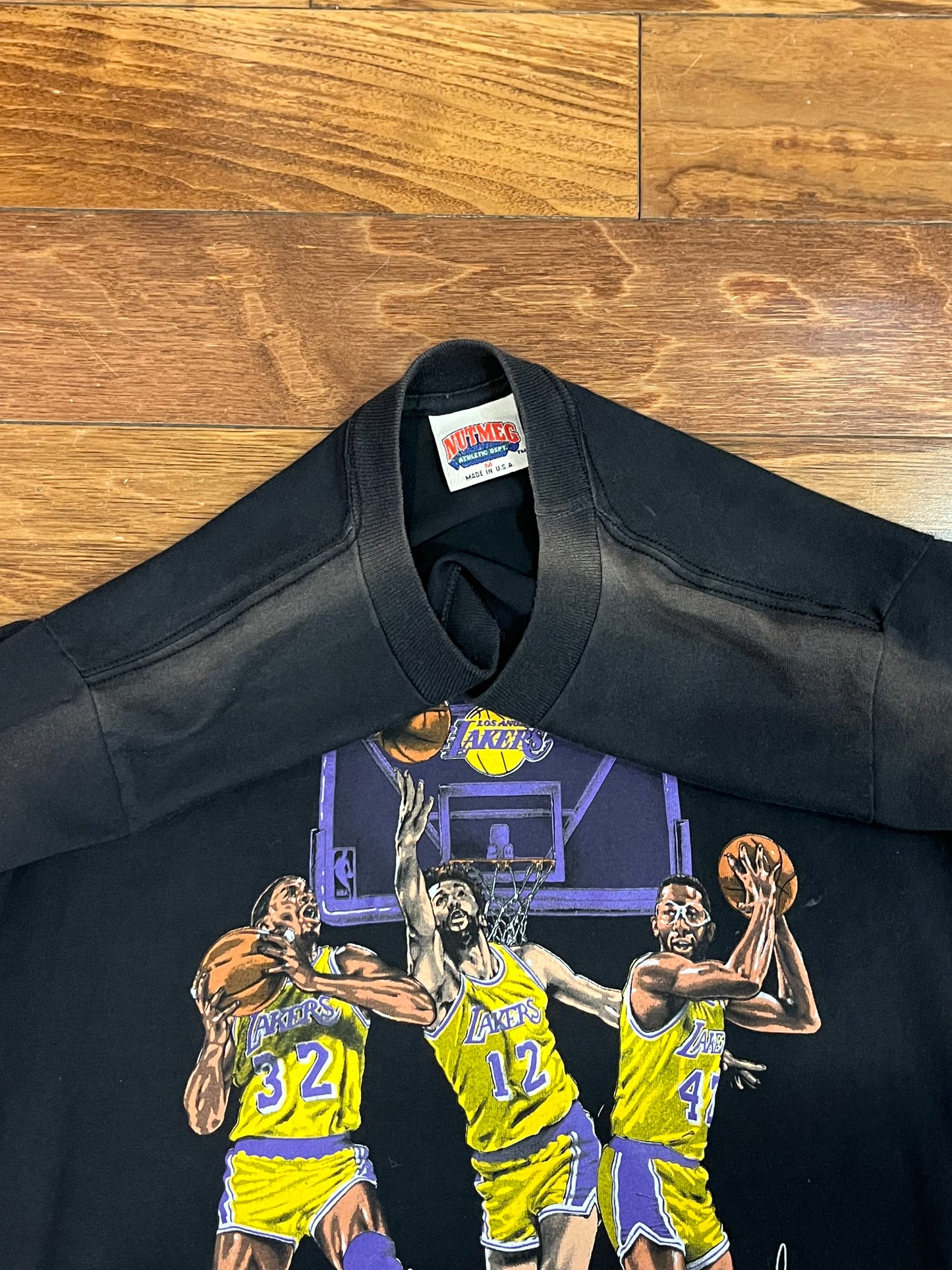 90s Nutmeg Los Angeles Lakers Triple Threat Vintage NBA Tee (M)