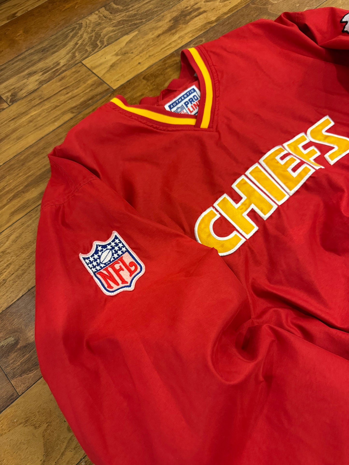 90s Kansas City Chiefs Reebok Embroidered Vintage Windbreaker (L)