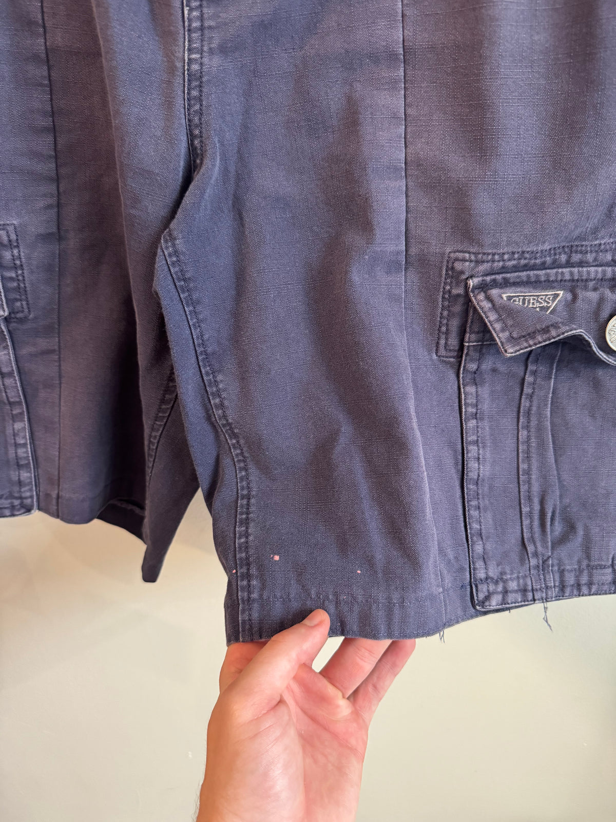 00s Guess Faded Utility Navy Shorts (34)