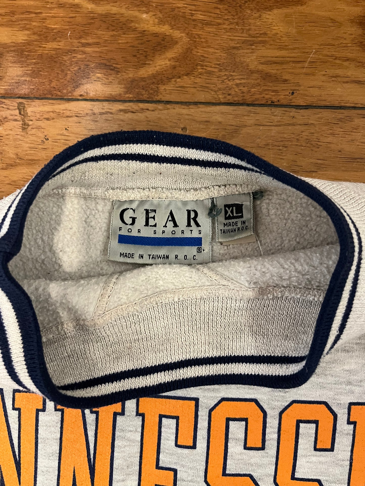 90s Tennessee Volunteers Gear Sports Vintage Crewneck (XL)