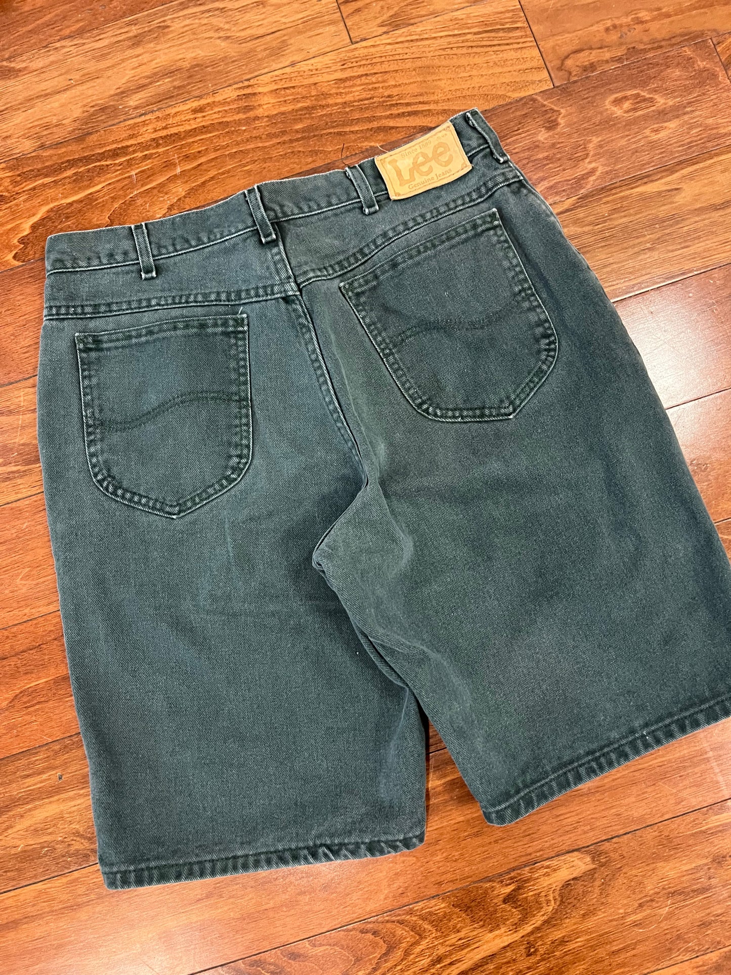 90s Lee Green Shorts (32)
