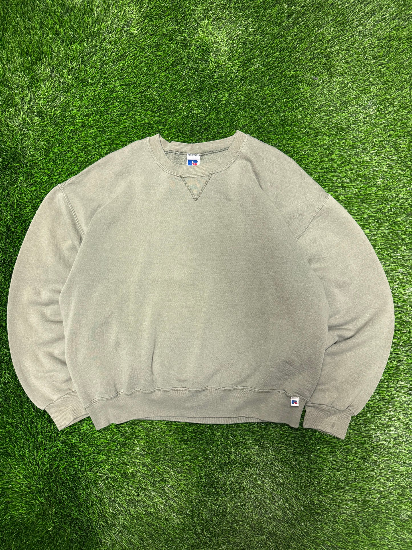 90s Russell Athletics Ivy Vintage Blank Crewneck (XL)