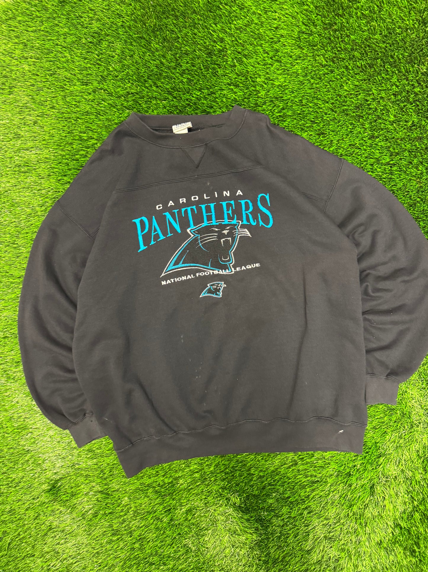 00s Carolina Panthers Embroidered Lee Crewneck (XL)