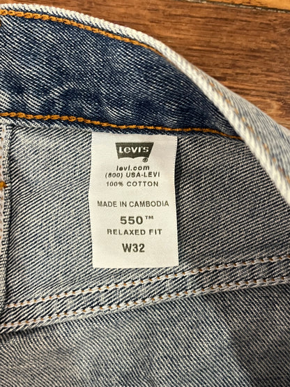 2005 Levi's 550 Blue Shorts (32)