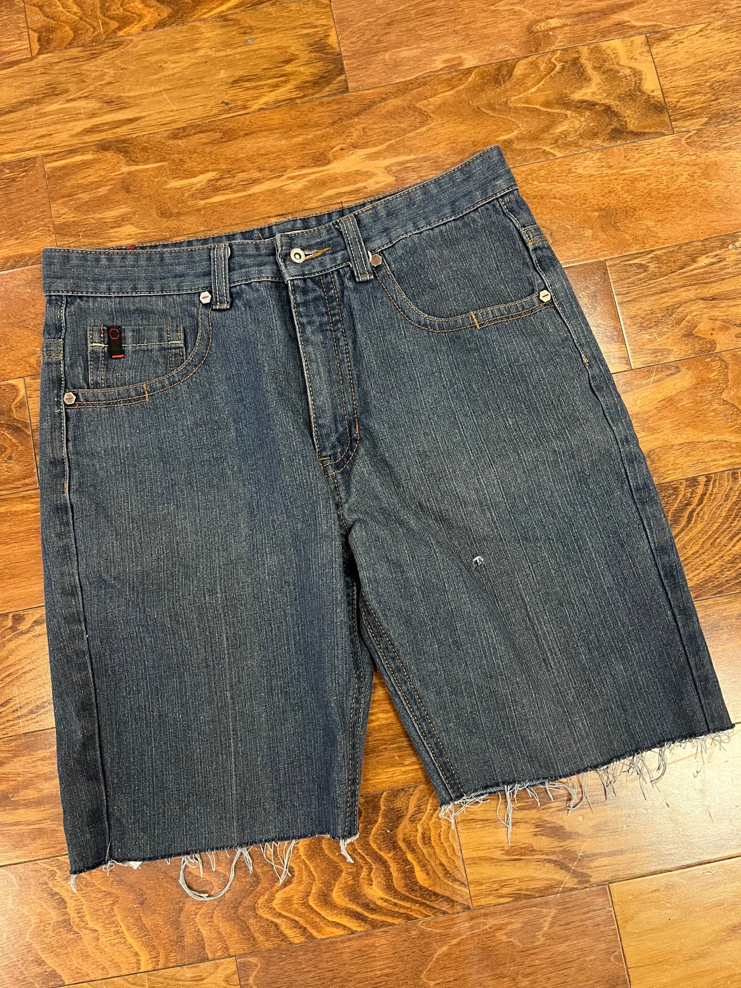 00s South Pole Baggy Dark Wash Shorts (34)