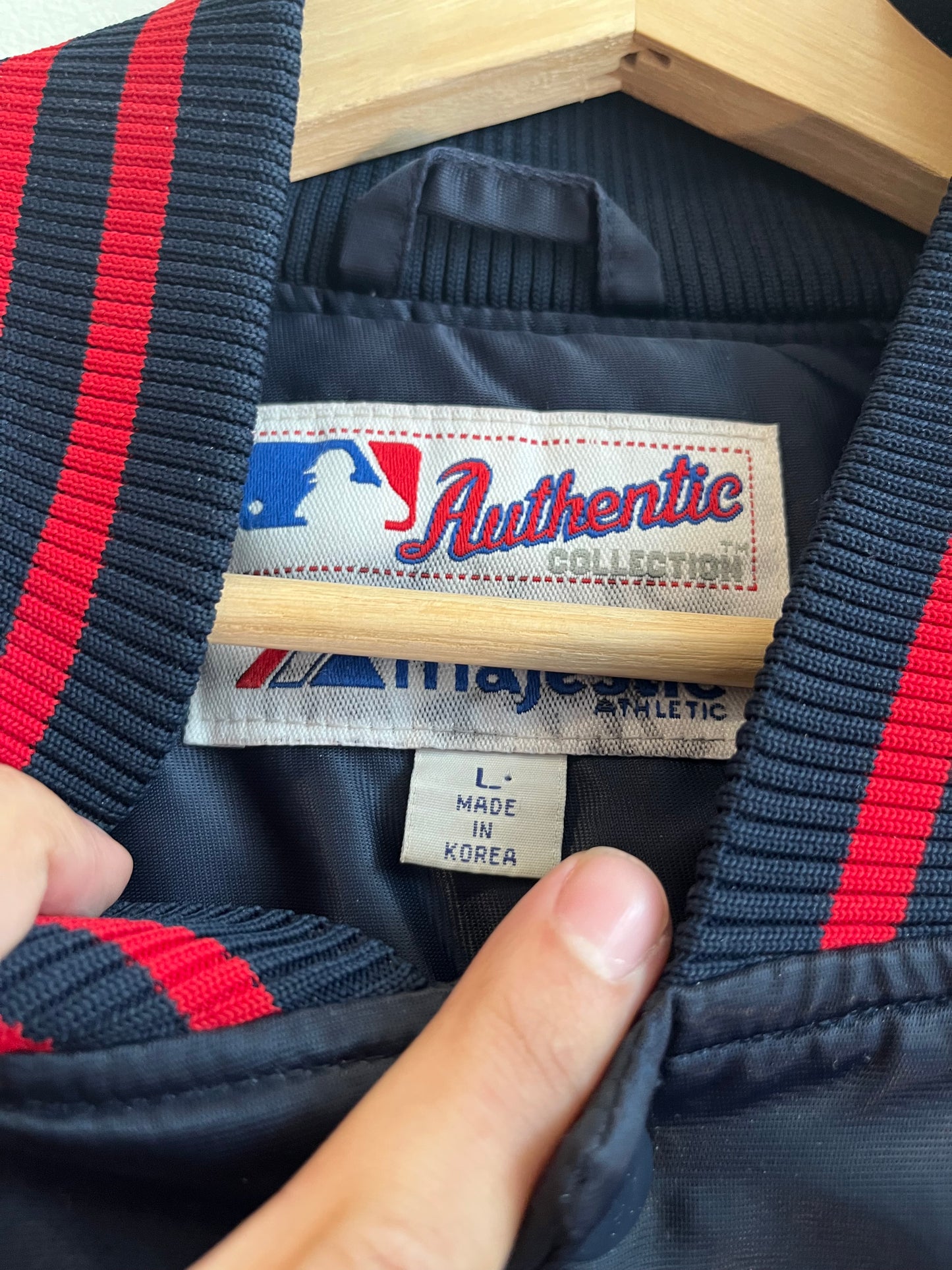 90s Atlanta Braves Navy & Red Majestic Satin Jacket (L)