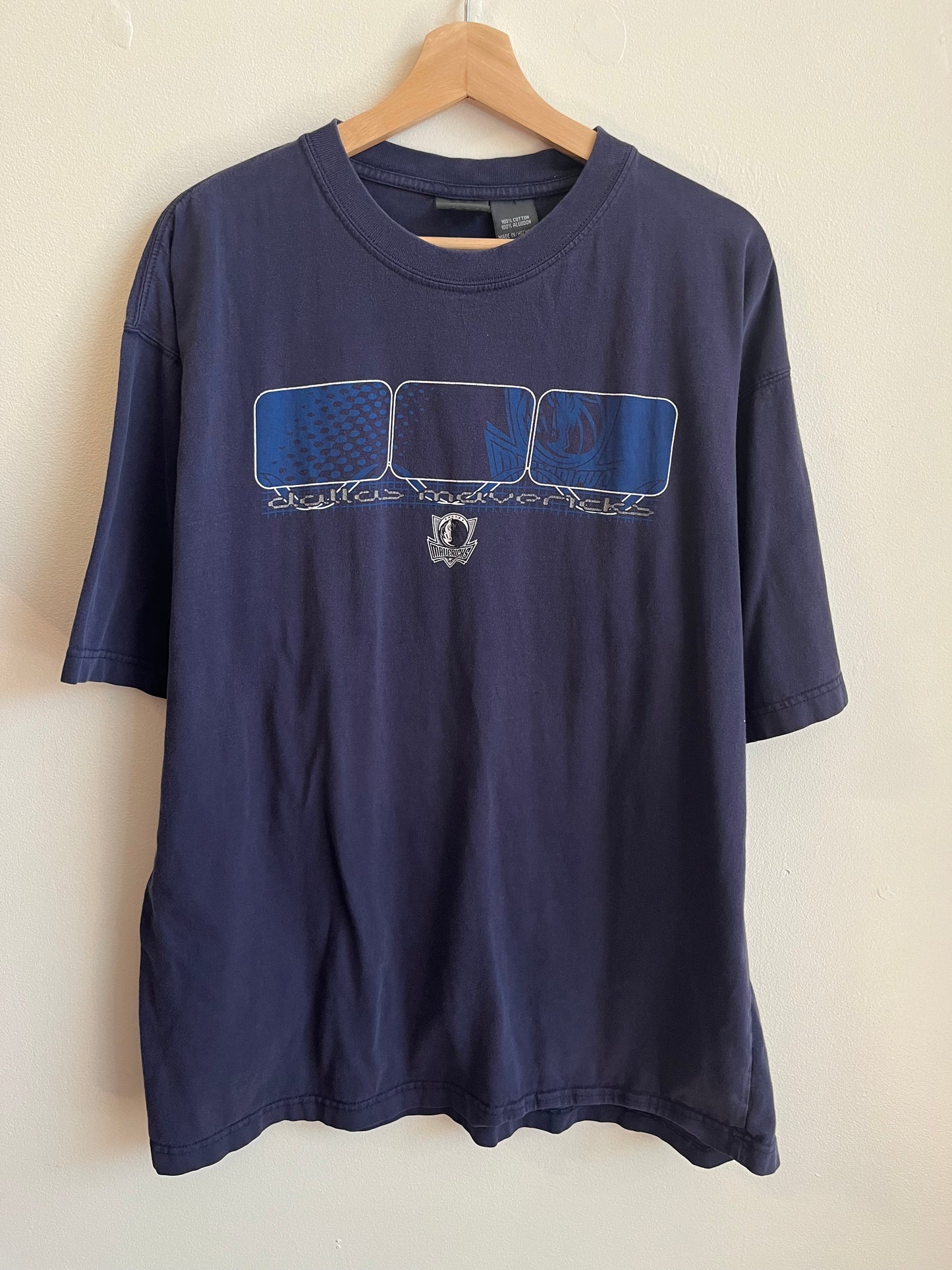 00s Dallas Mavericks NBA Navy Tee (XL)
