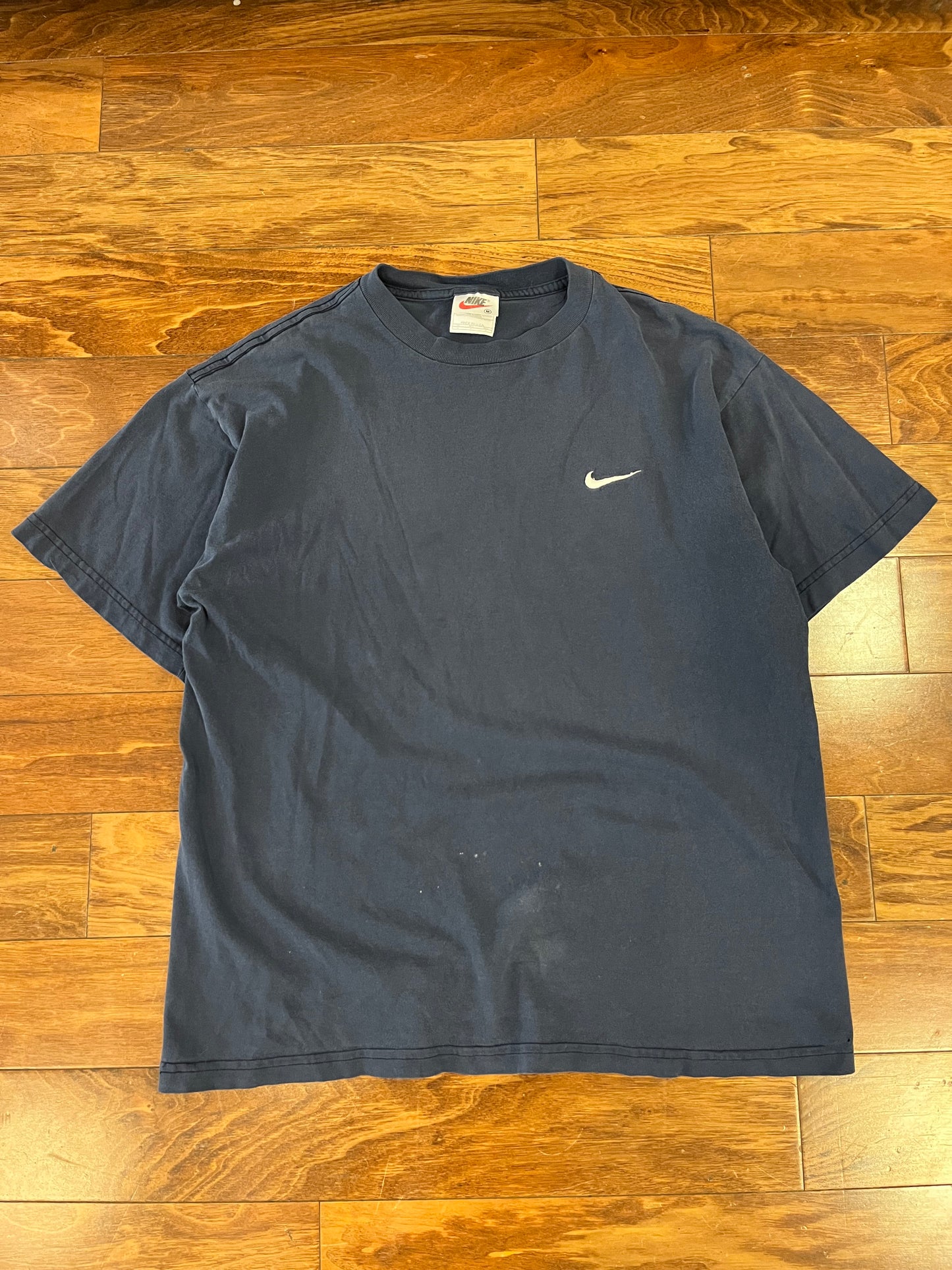 00s Nike Navy Essential (M)
