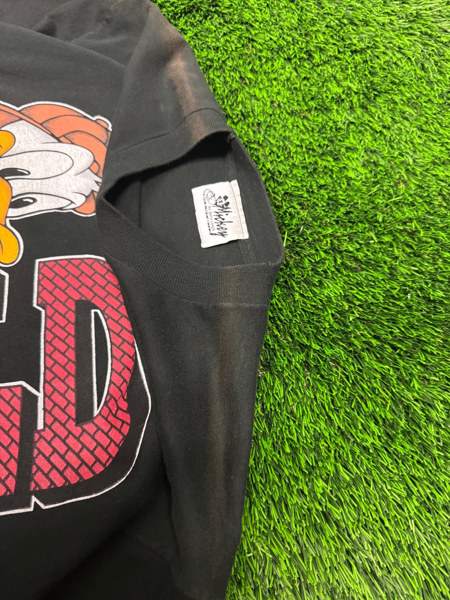 90s Donald Duck Big Character Vintage Hip Hop Disney Cartoon Tee (XL)
