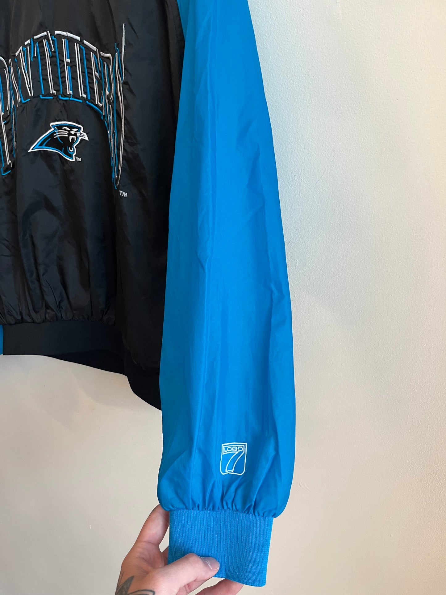 90s Carolina Panthers Embroidered Spell Out Logo 7 Two Toned Windbreaker (M)