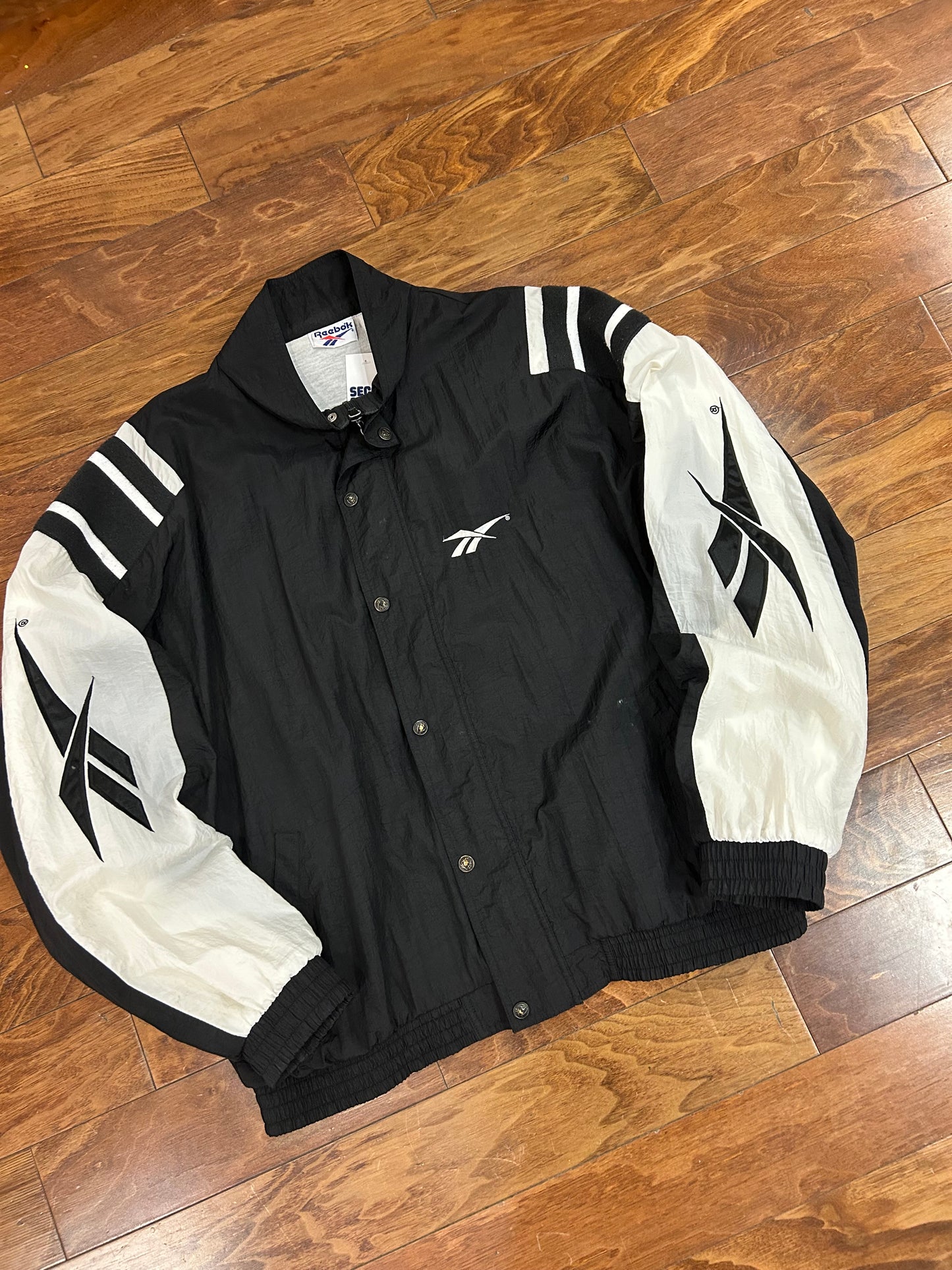 00s Reebok Vintage Black & White Windbreaker (XL)