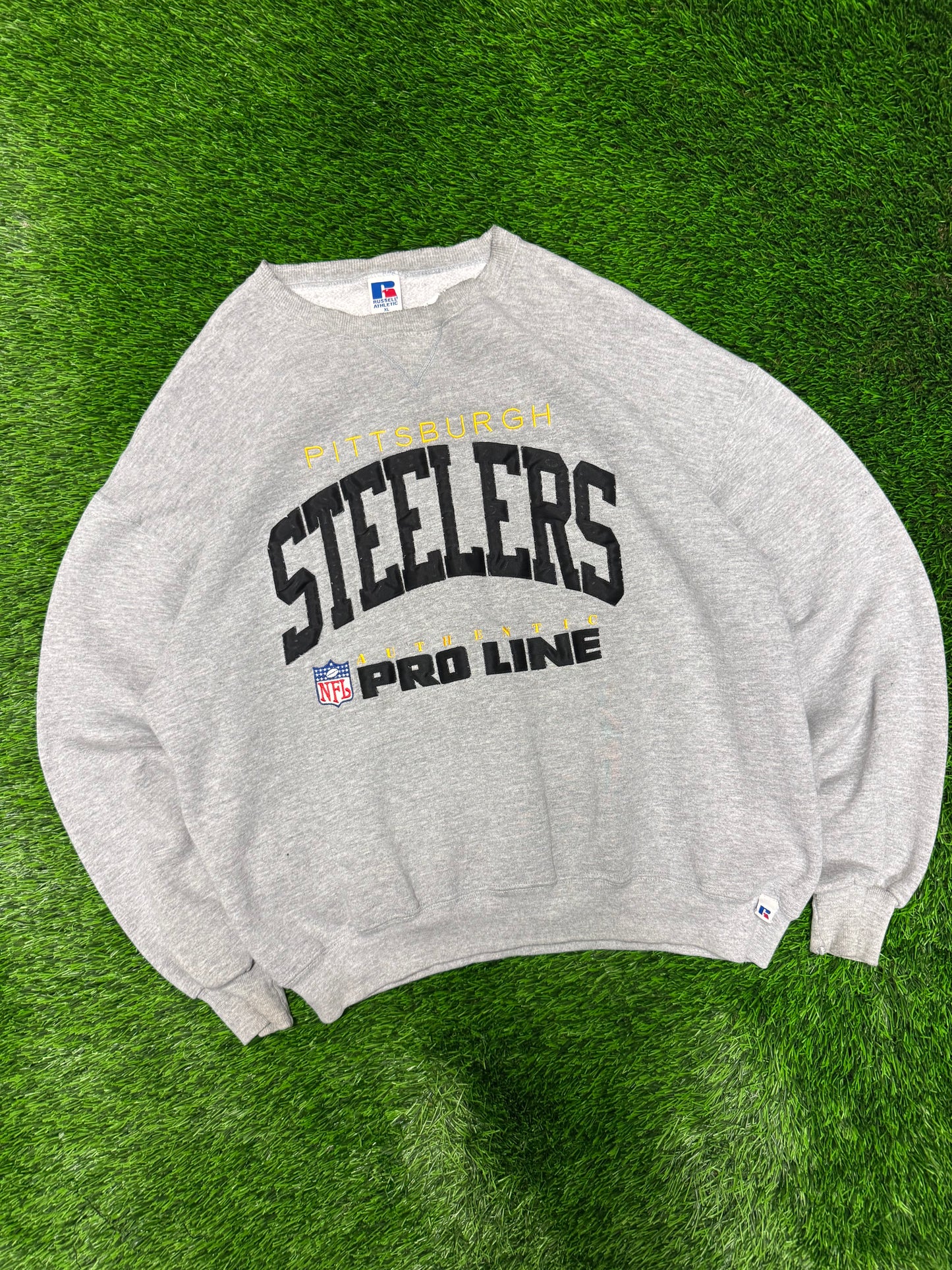 90s Pittsburgh Steelers Russell Pro Line Crewneck (XL)
