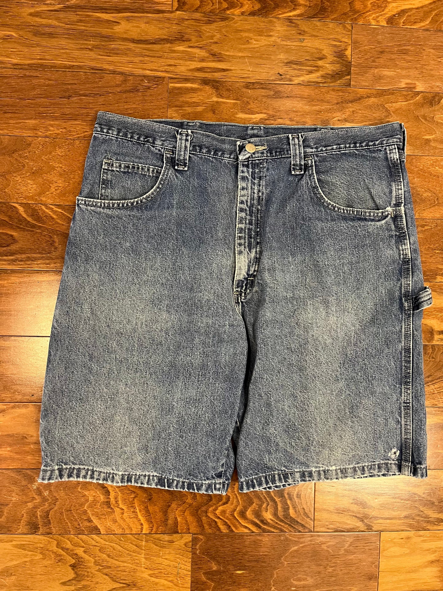 00s Wrangler Originals Carpenter Shorts (38)