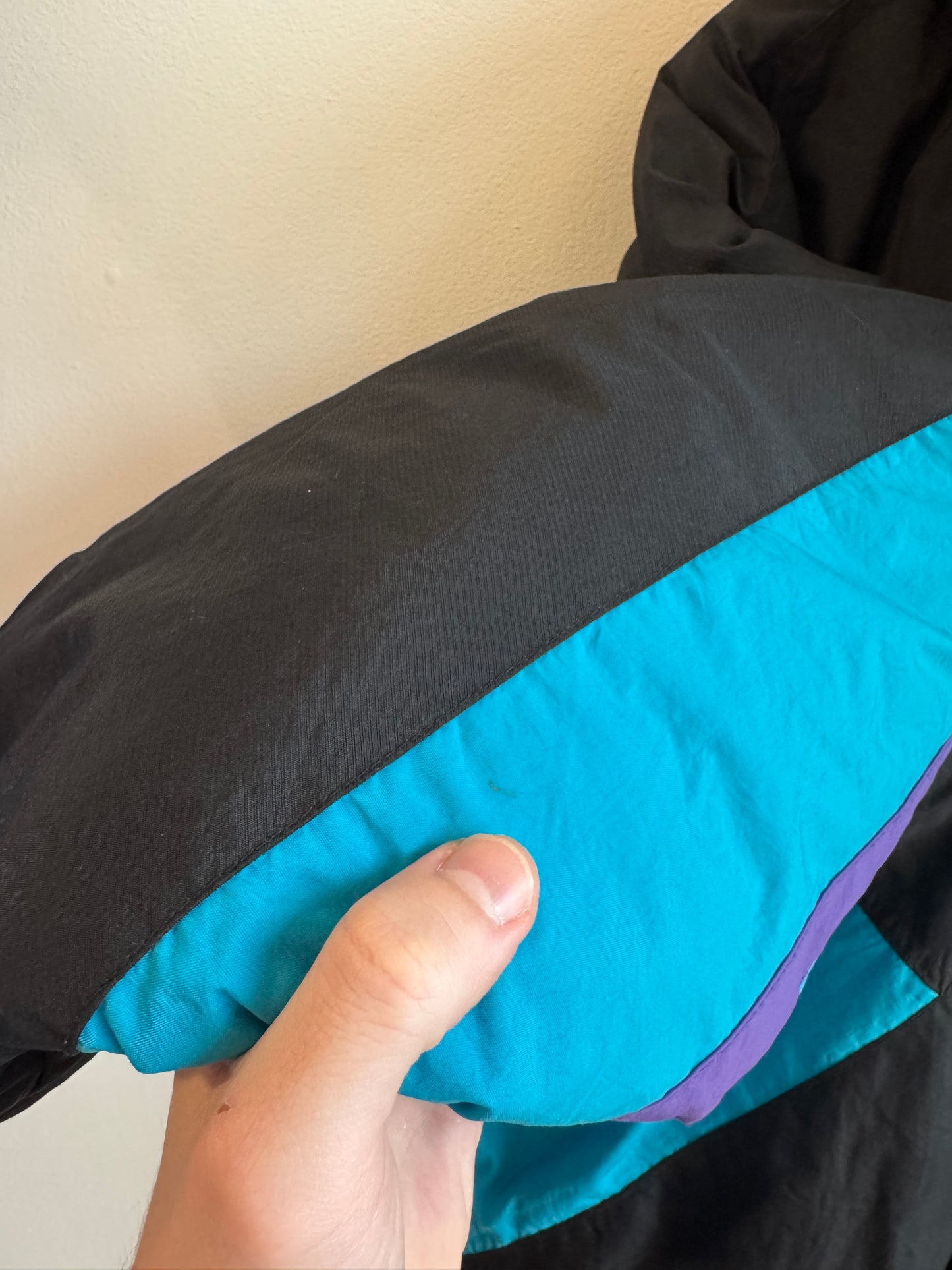 90s Charlotte Hornets Black Starter Puffer Jacket (L)