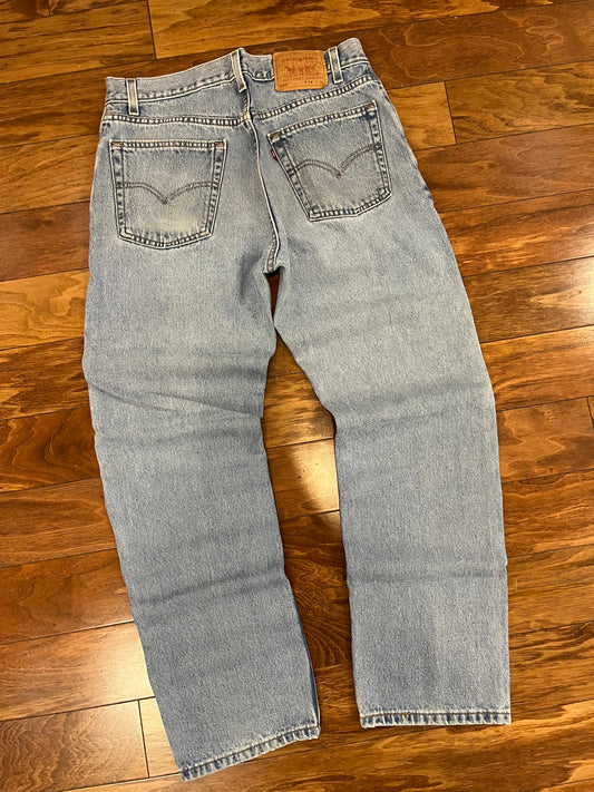 2002 Levi's 505 Classic Blue Jeans (33 x 30)