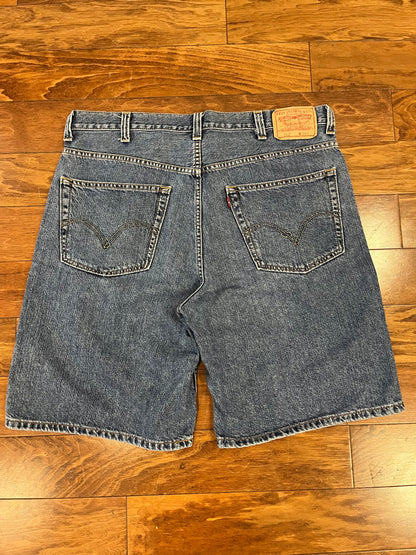 2010 Levi's 550 Dark Wash Shorts (38)