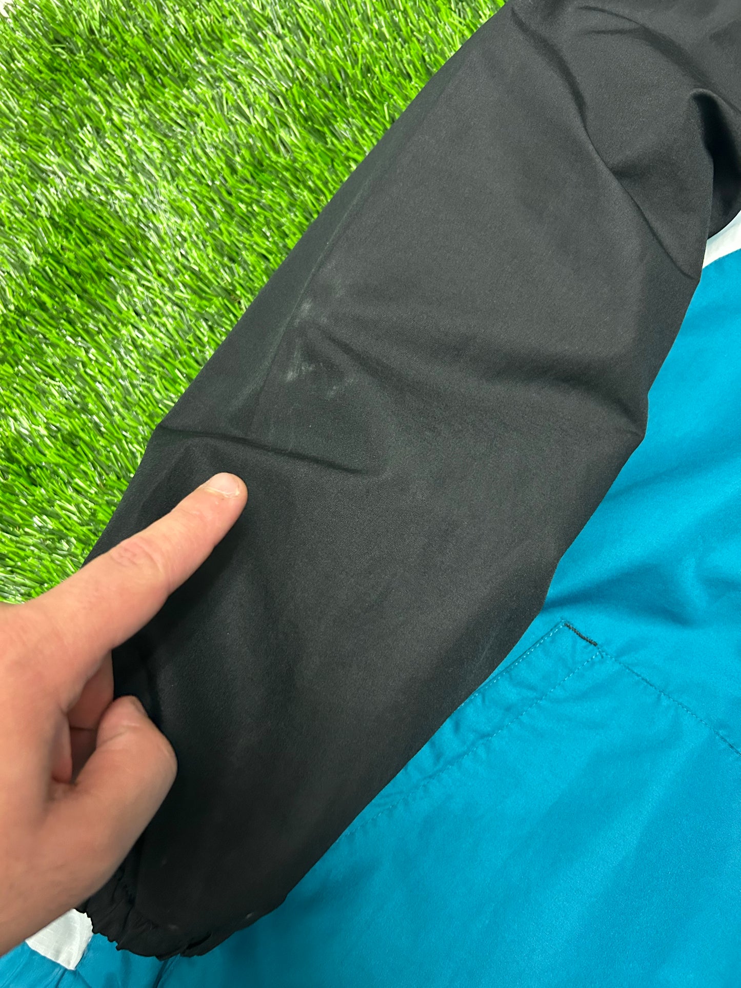 00s Jacksonville Jaguars Embroidered NFL Logo Windbreaker (L)