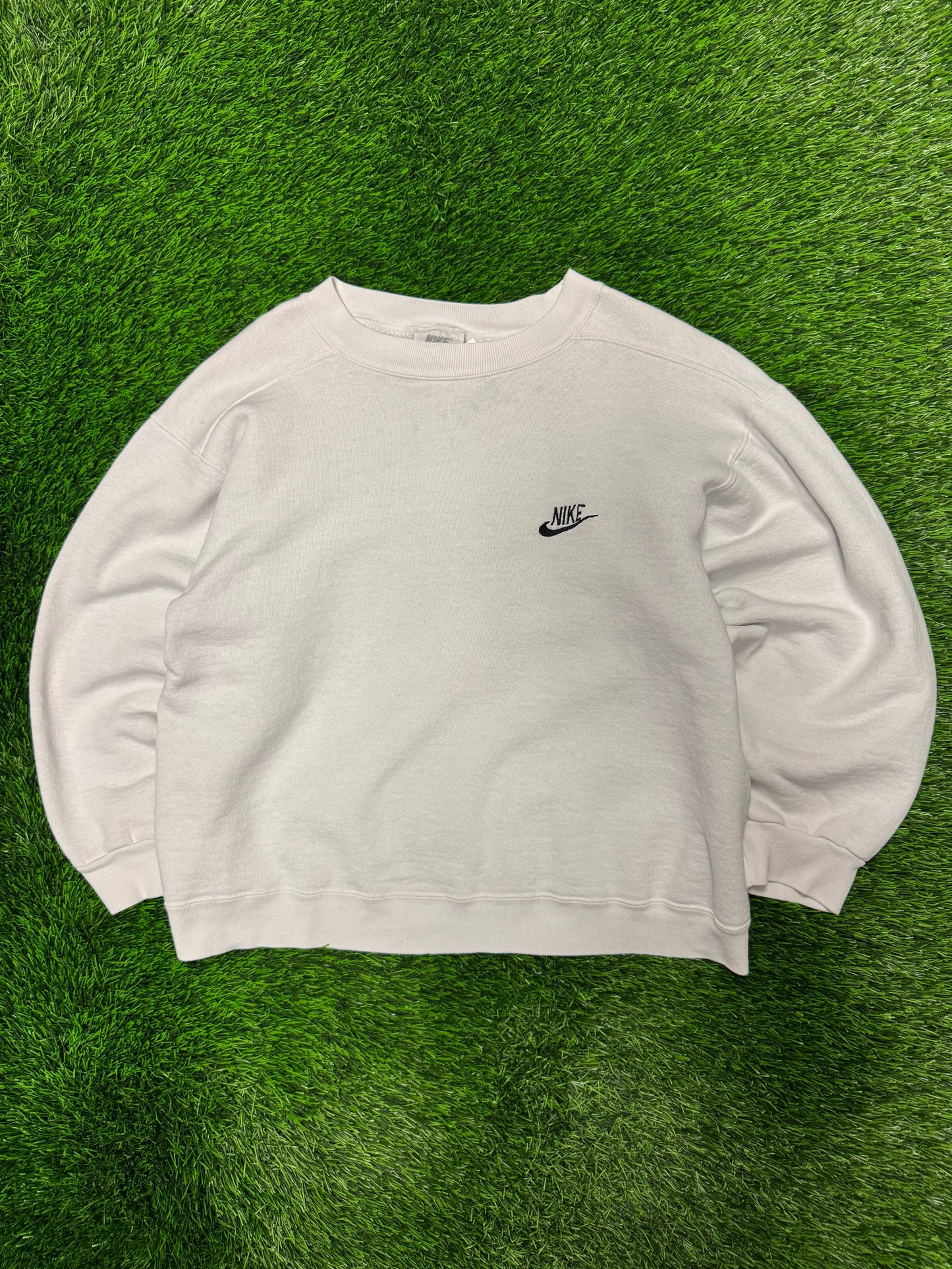 90s Nike Swoosh Cropped White Vintage Crewneck (M)