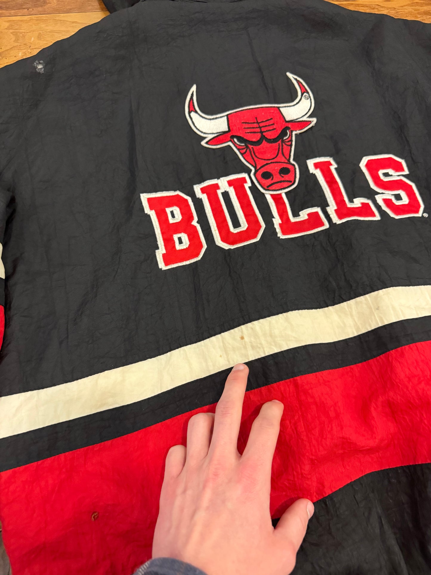 90s Chicago Bulls Apex Hooded Puffer (M)
