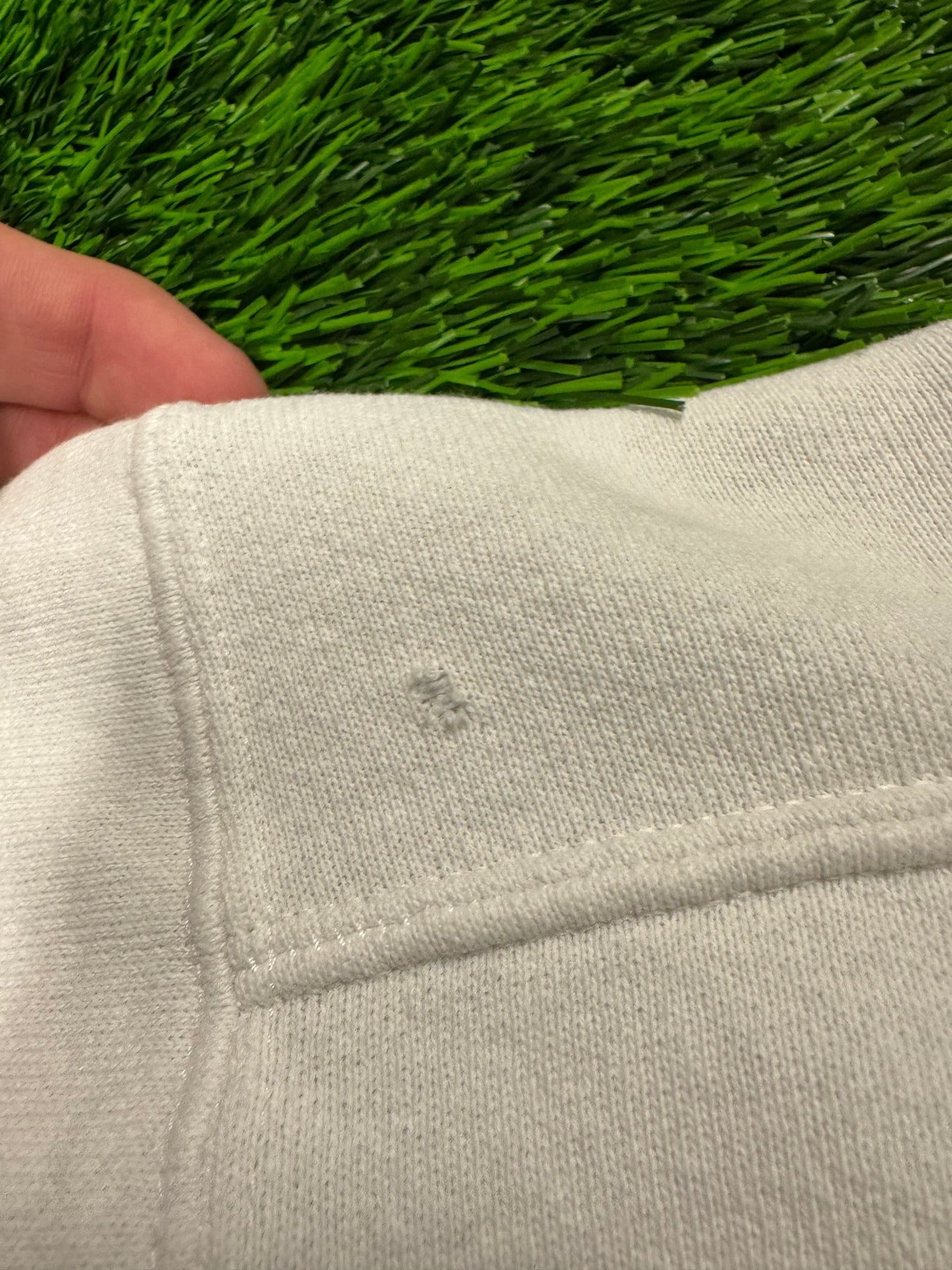 90s Nike Swoosh Cropped White Vintage Crewneck (M)