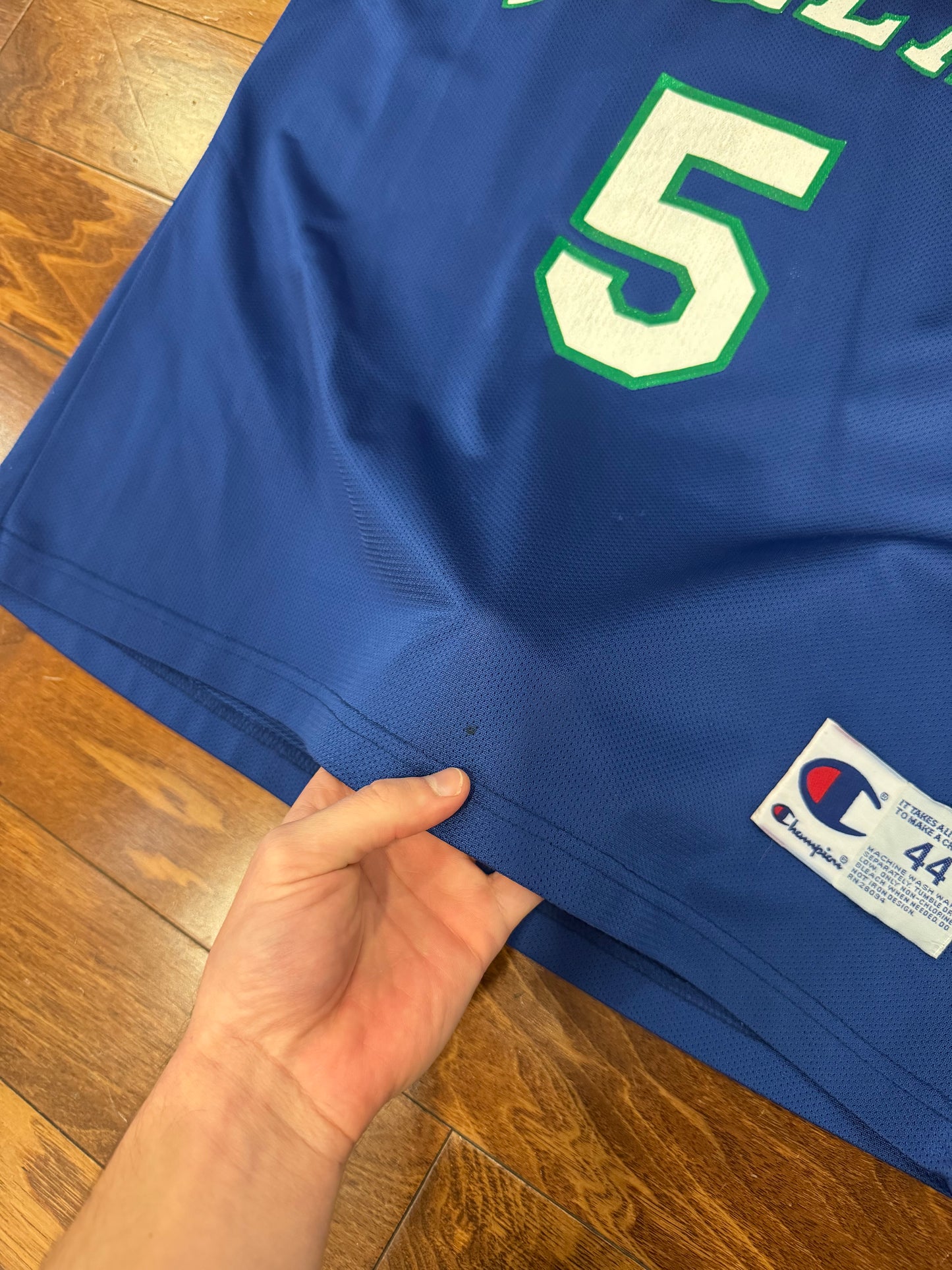90s Dallas Mavericks Jason Kidd #5 Champion Vintage NBA Jersey (M)