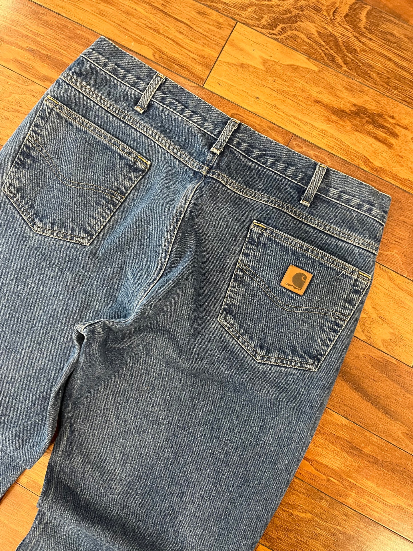 00s Carhartt Dark Wash Distressed Jeans (38 x 32)