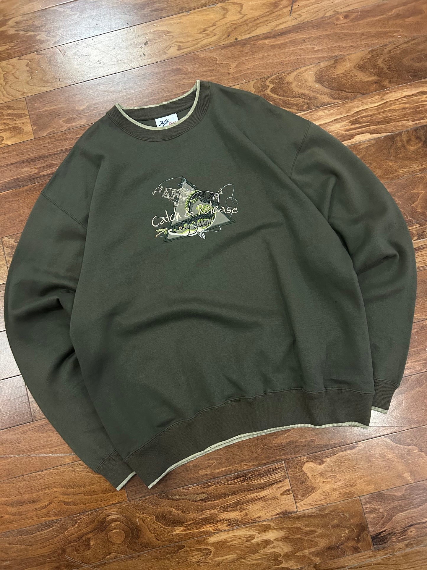 00s Catch & Release Vintage Embroidered Nature Crewneck (XL)