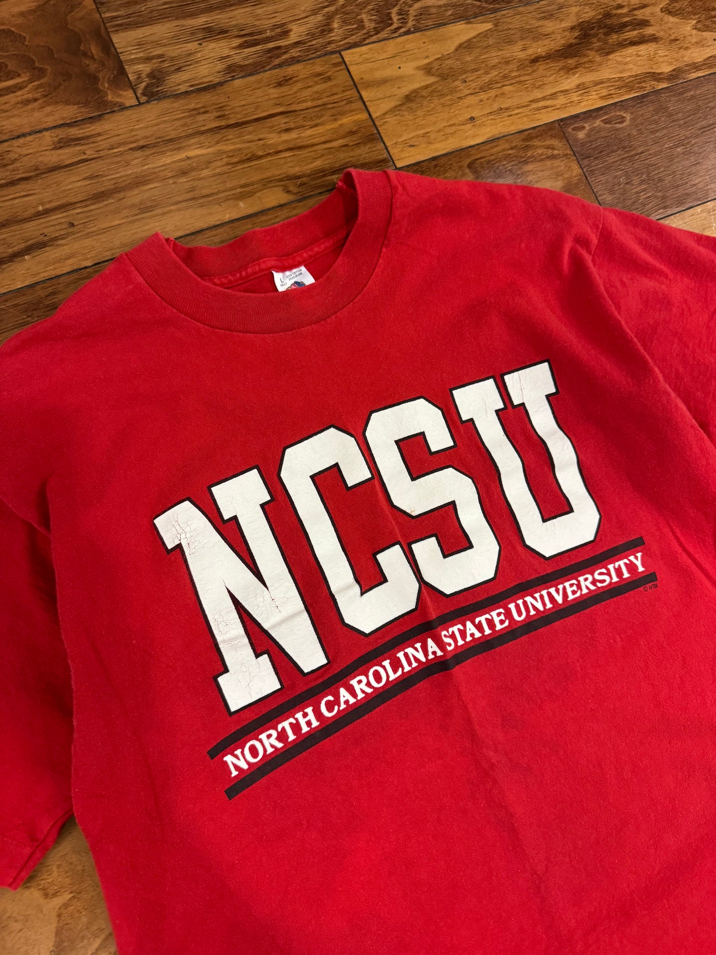 90s NC State (NCSU) Spell Out Vintage Tee (L)