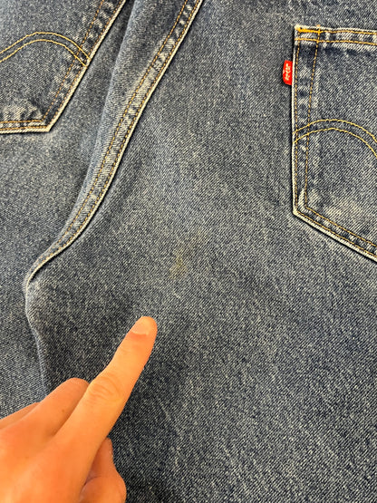 00s Levi's 505 Dark Wash Jean Shorts (36)