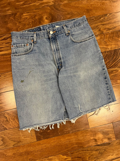 2001 Levi's 560 Mid Wash Shorts (34)