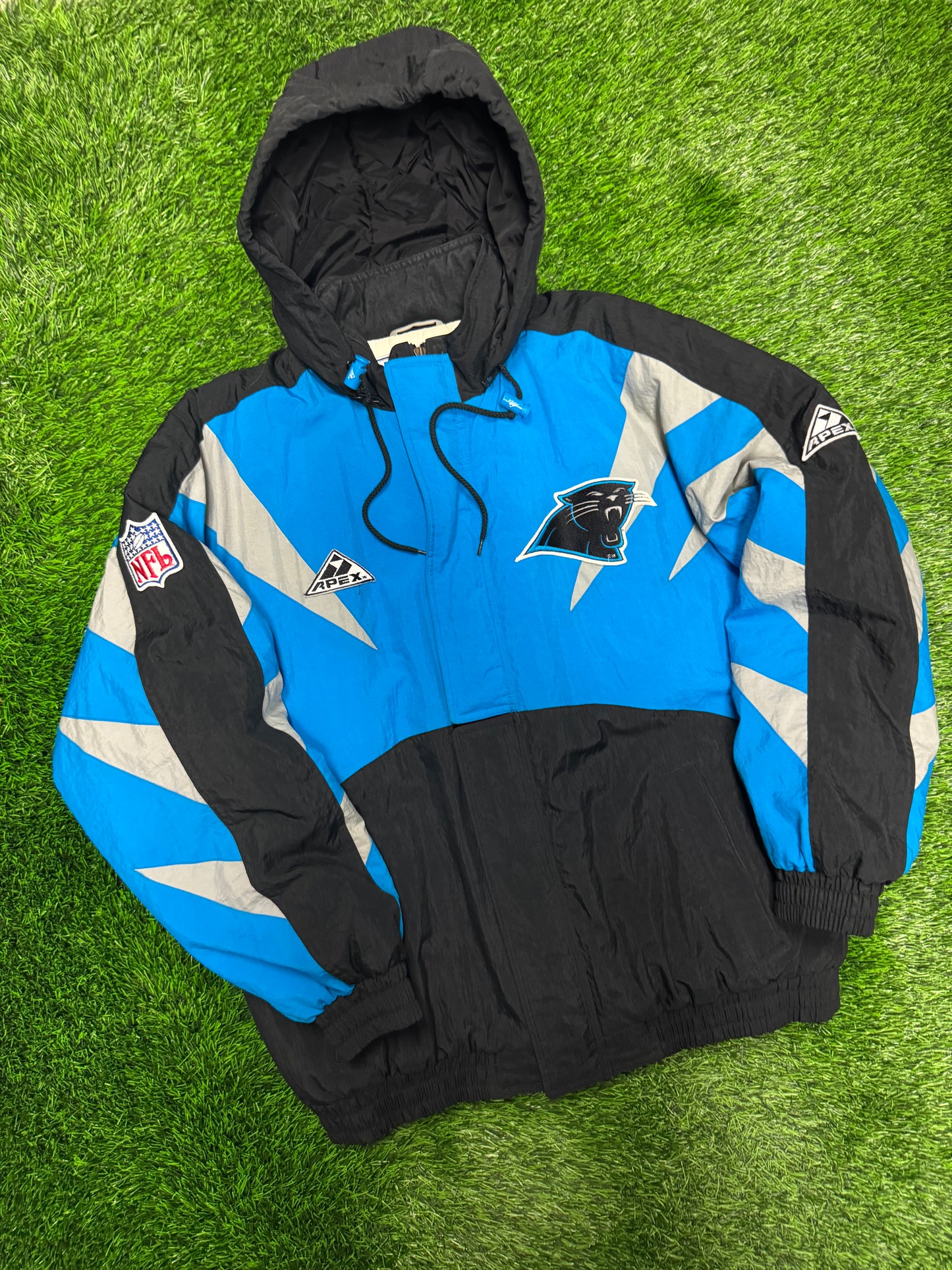 90s Carolina Panthers Color Rush Shark Tooth Apex Puffer Jacket (L)