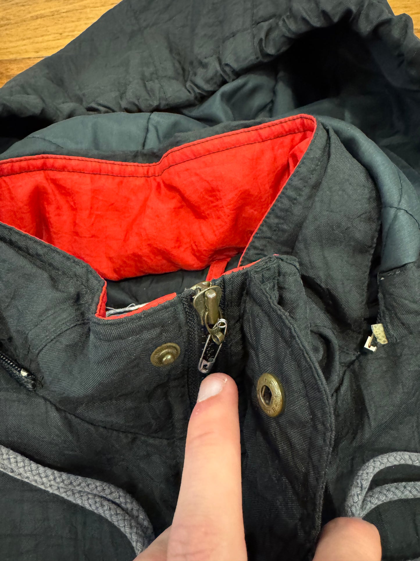 90s Chicago Bulls Apex Hooded Puffer (M)