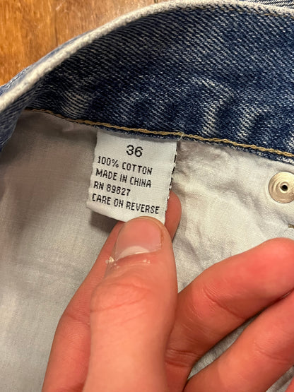 00s Webs Baggy Distressed Jean Shorts (34)