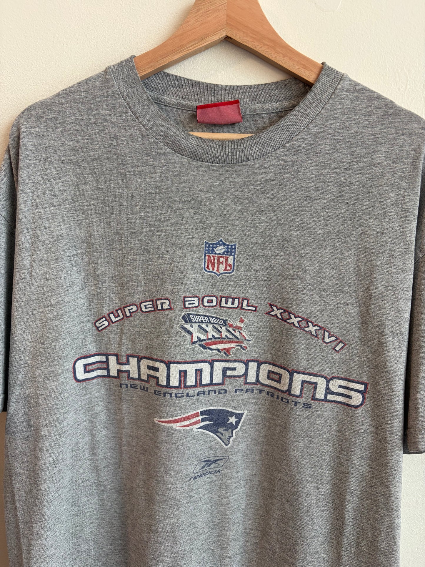 00s New England Patriots Super Bowl XXXVI Tee (XL)
