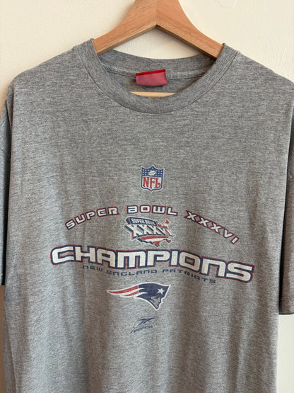 00s New England Patriots Super Bowl XXXVI Tee (XL)