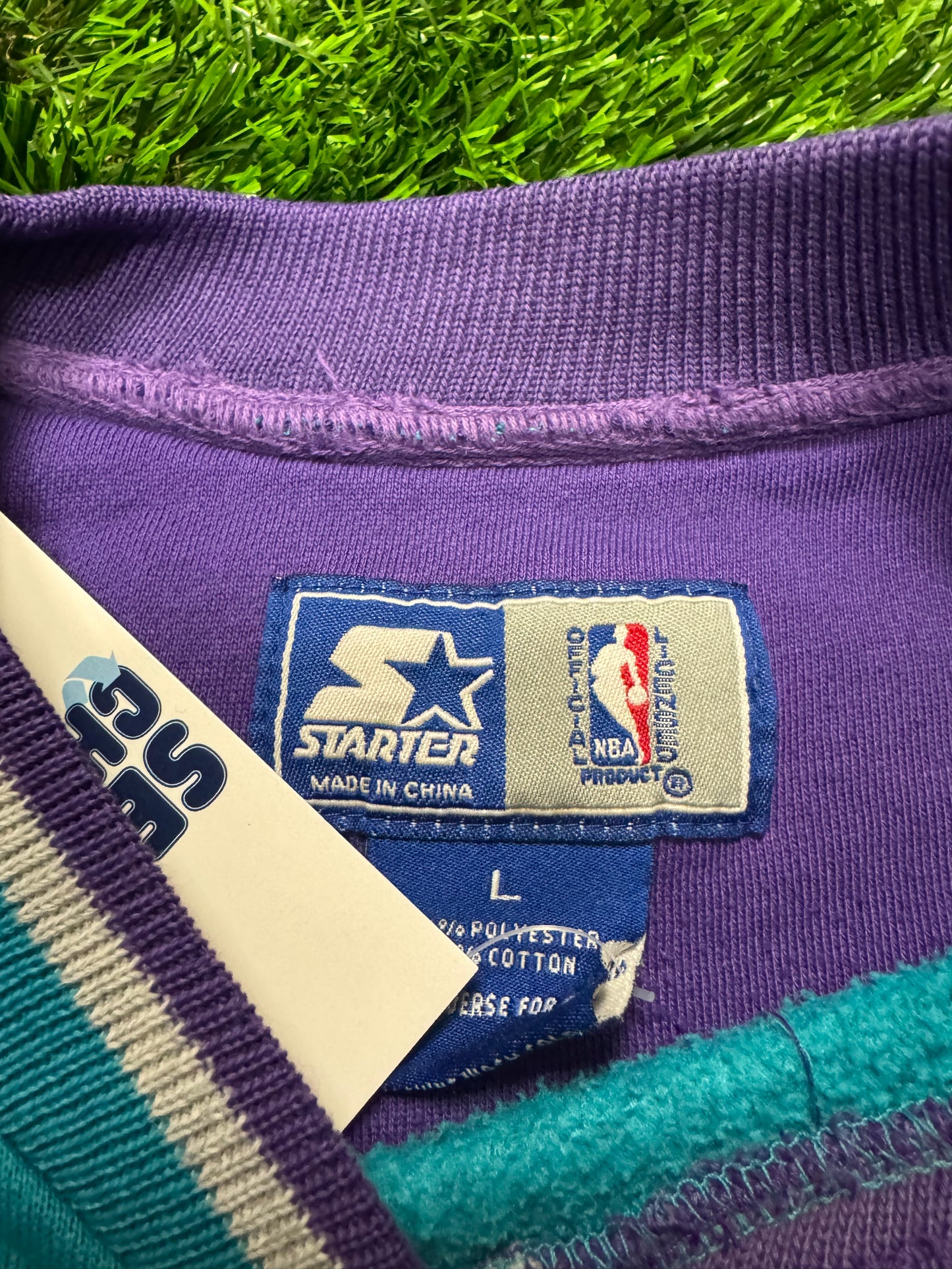 90s Charlotte Hornets Embroidered Thrashed Starter Crewneck (L)
