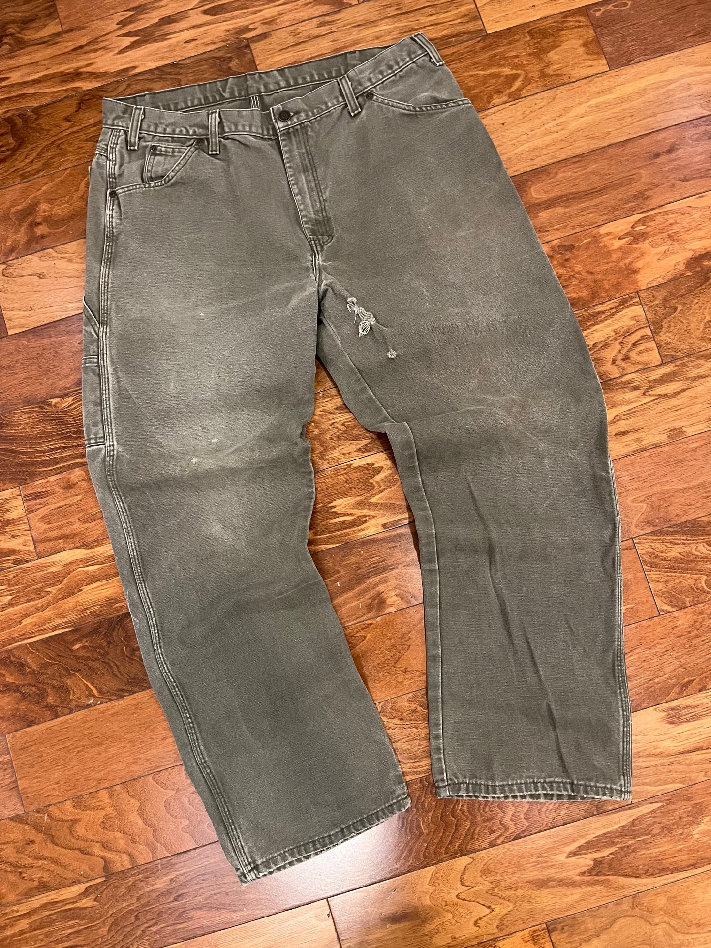 2016 Dickies Green Distressed Carpenter Pants (38 x 32)
