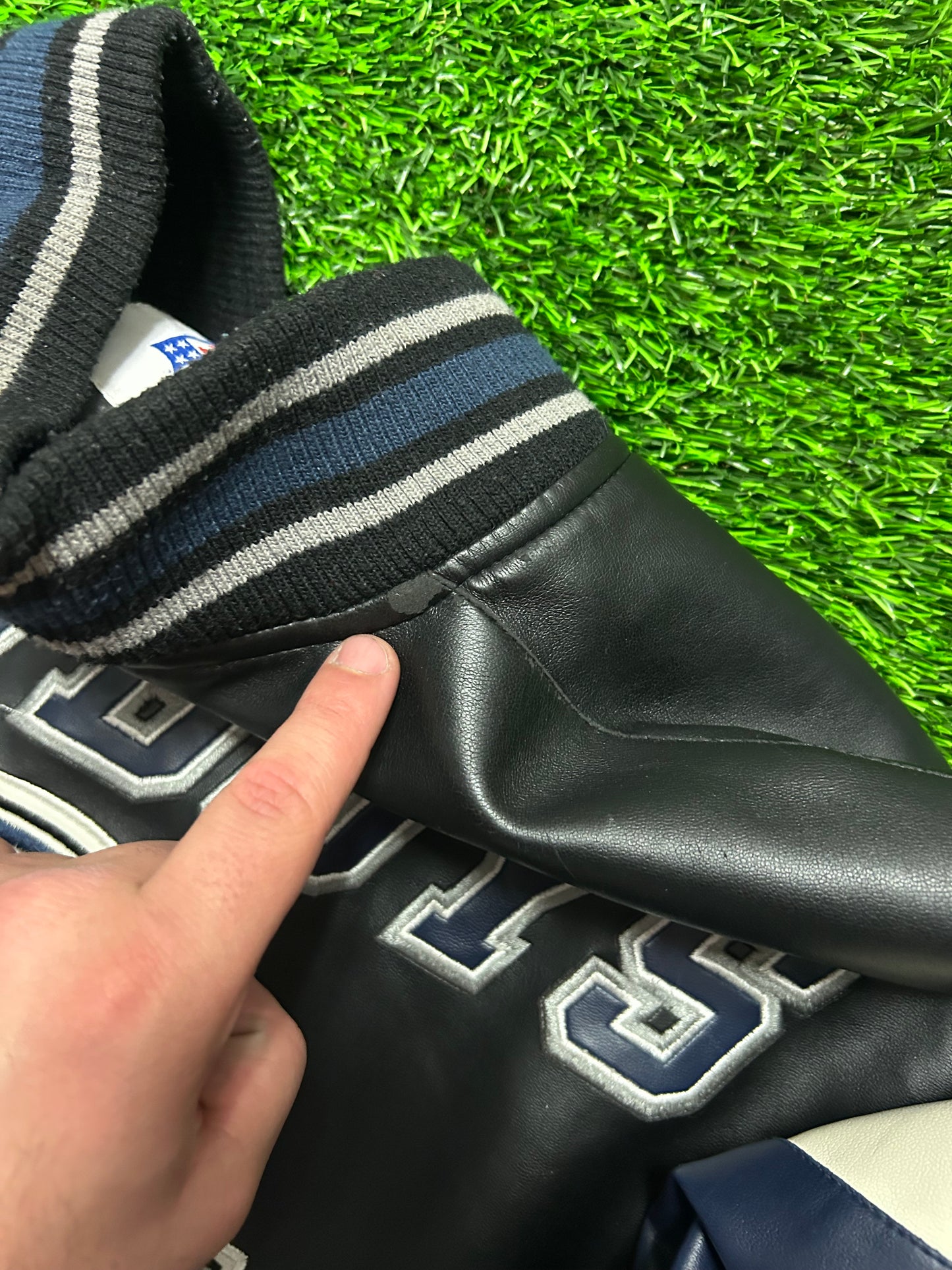 00s Dallas Cowboys NFL Stitched Leather Jacket (XL)