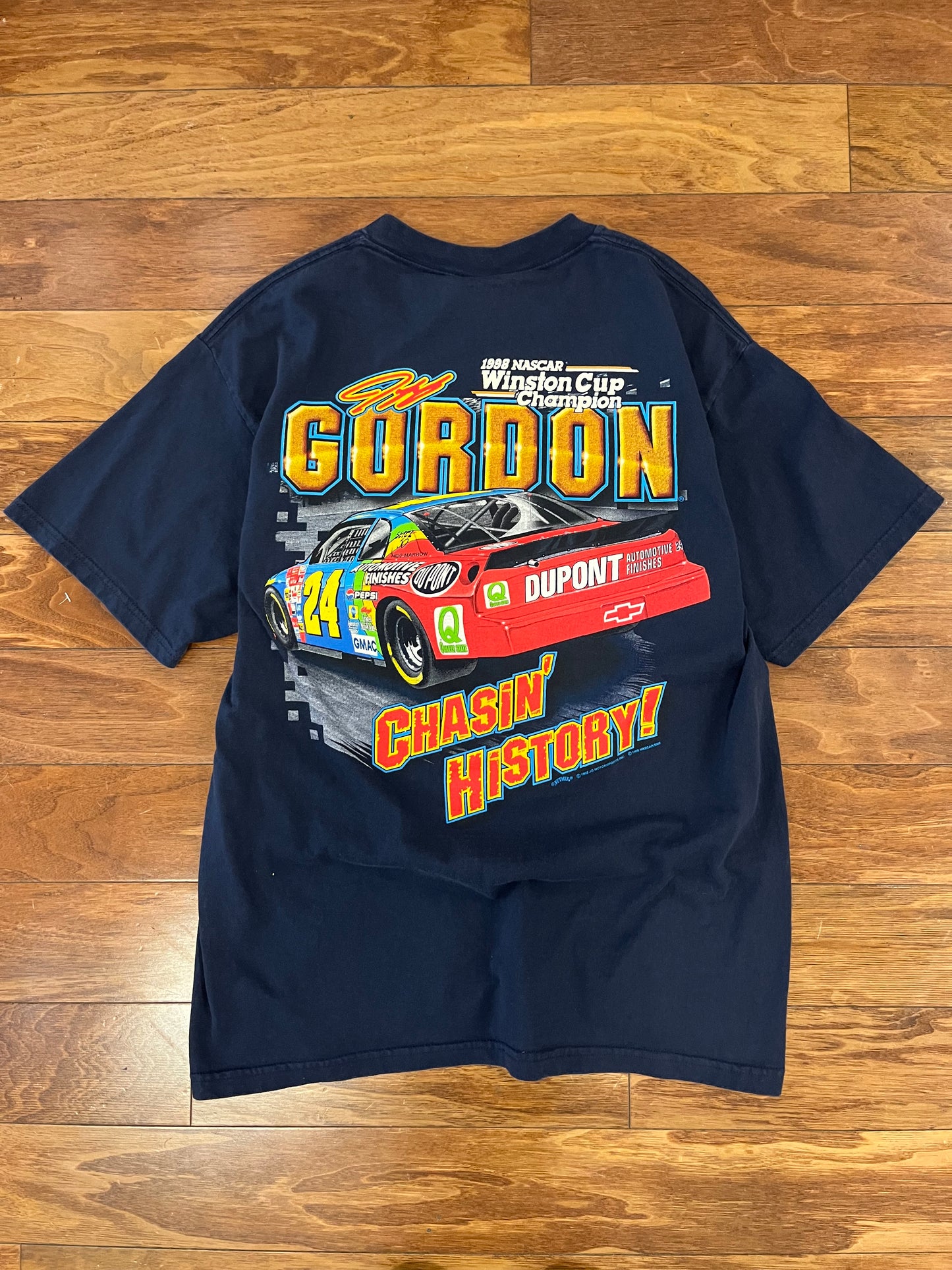 1998 Jeff Gordon Chasin History Graphic Tee (L)