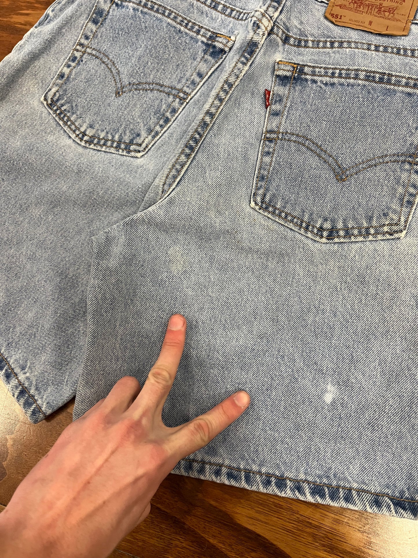 90s Levi's 551 Women's Jean Shorts (30)