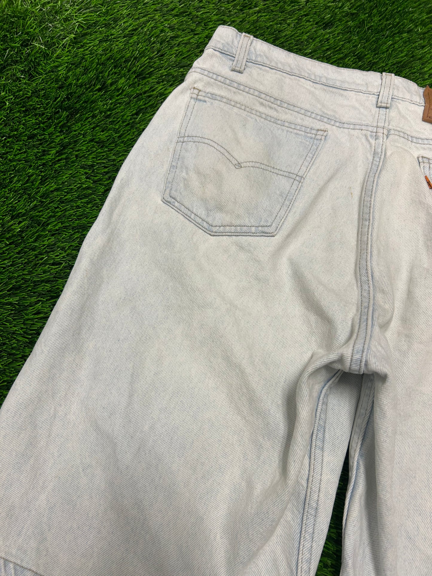 1994 Vintage Levi's 550 Orange Tab Faded Light Wash Jean Shorts (38)