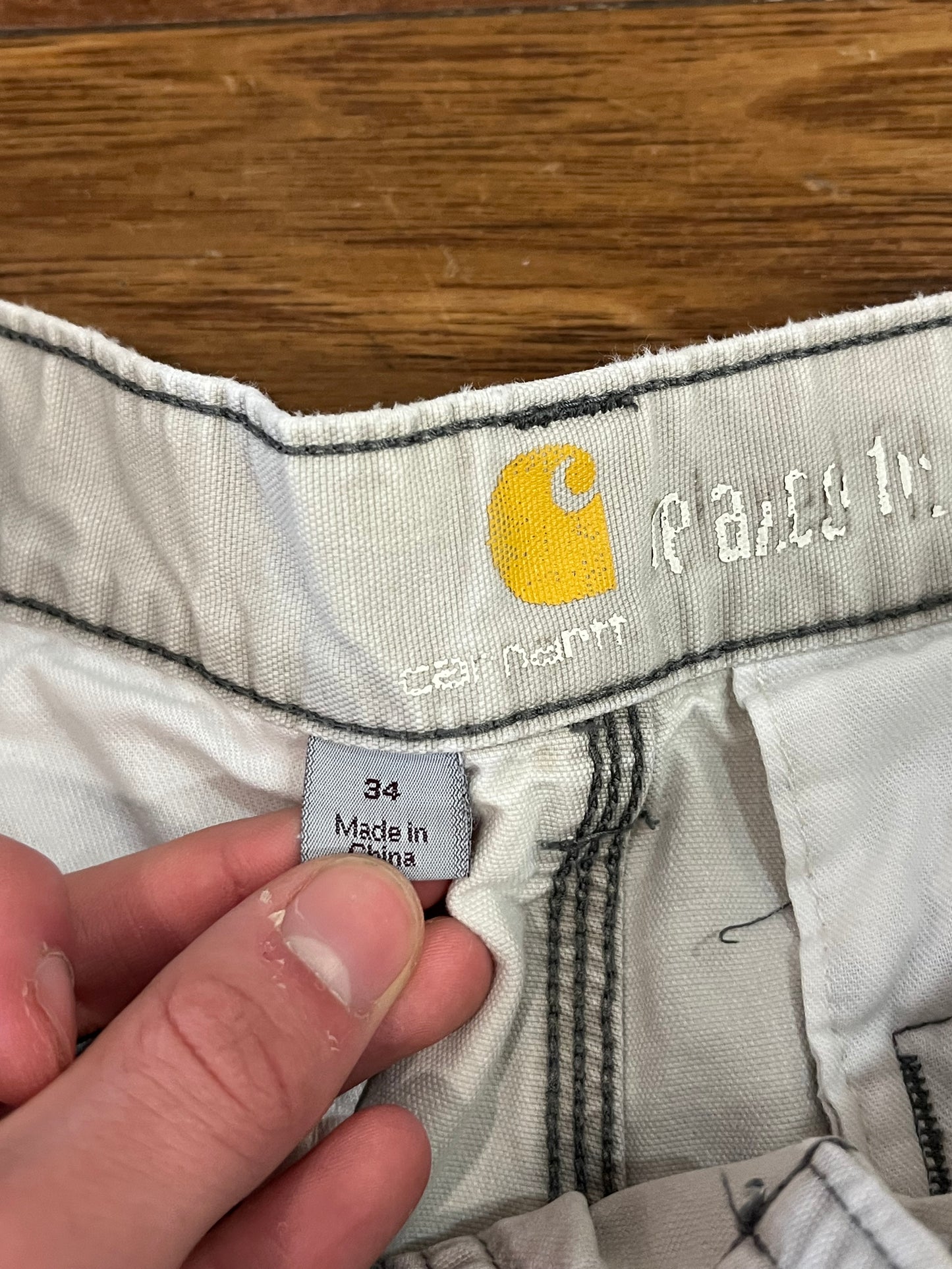 00s Carhartt White Paint Workwear Shorts (34)