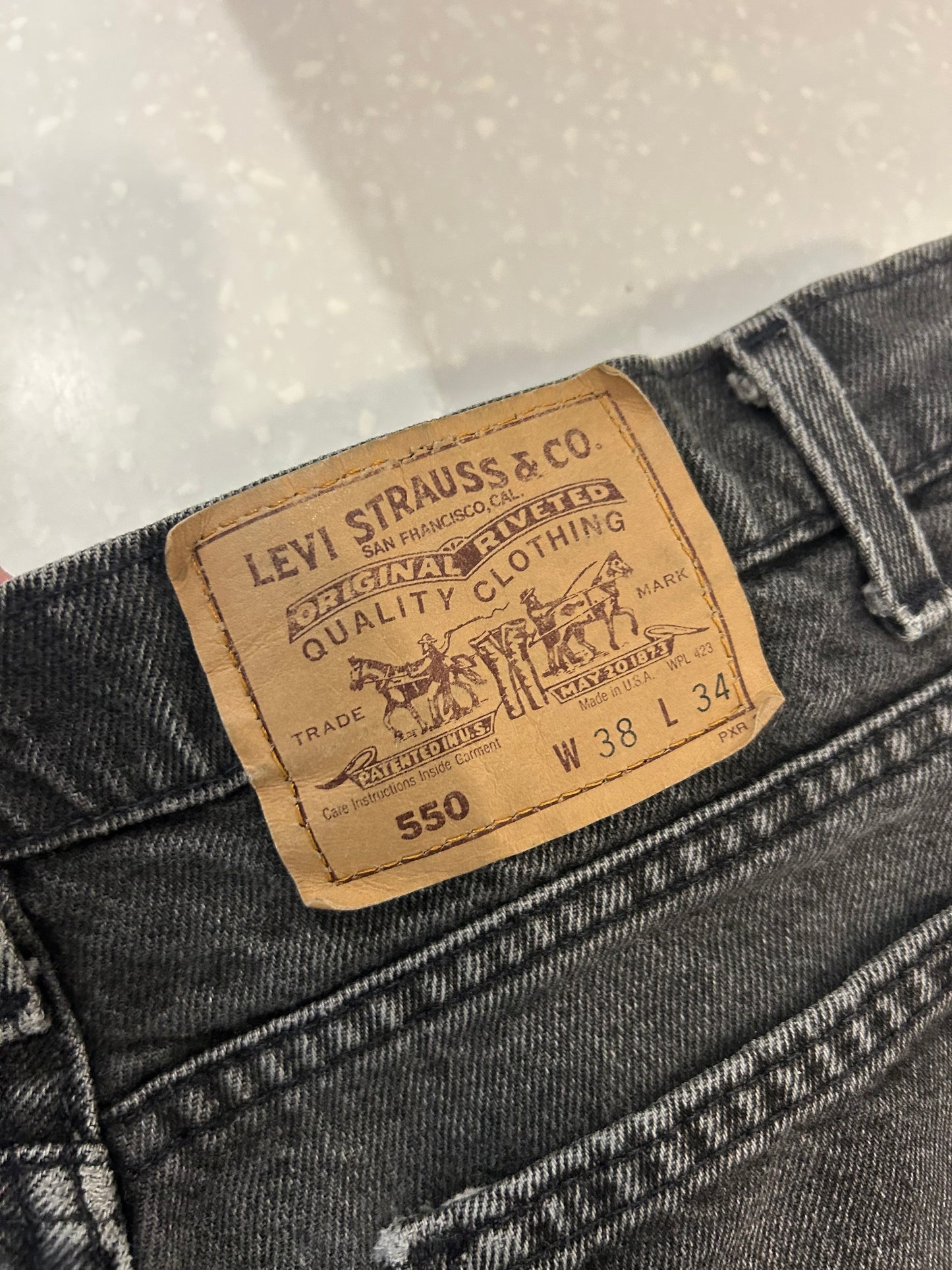 90s Levi's 550 Orange tab Stained Black Shorts (36)