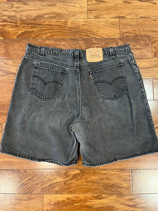 90s Levi's Black Orange Tab Jean Shorts (40)