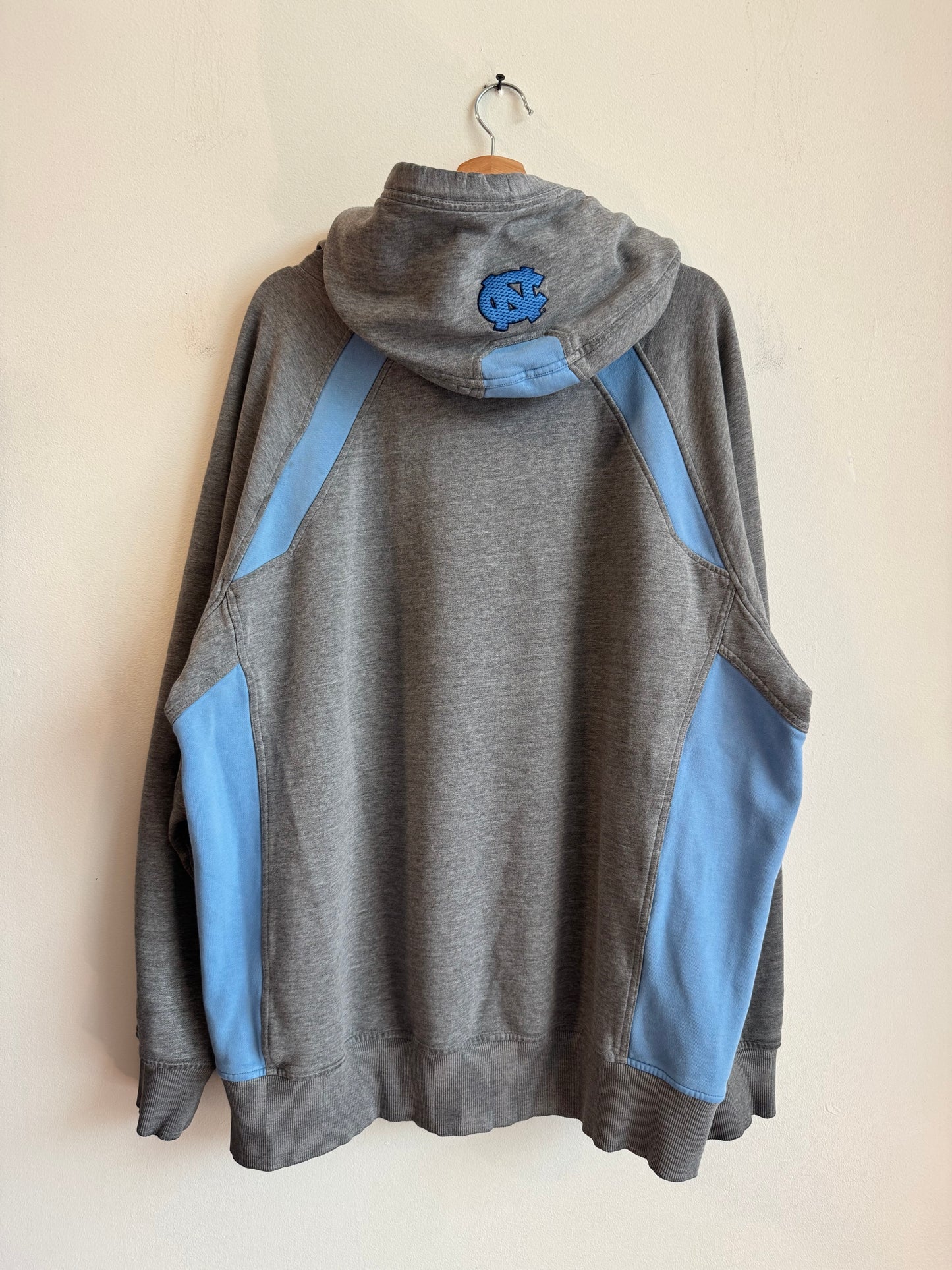 00s UNC Center Swoosh Two Toned Vintage Nike Hoodie (XXL)