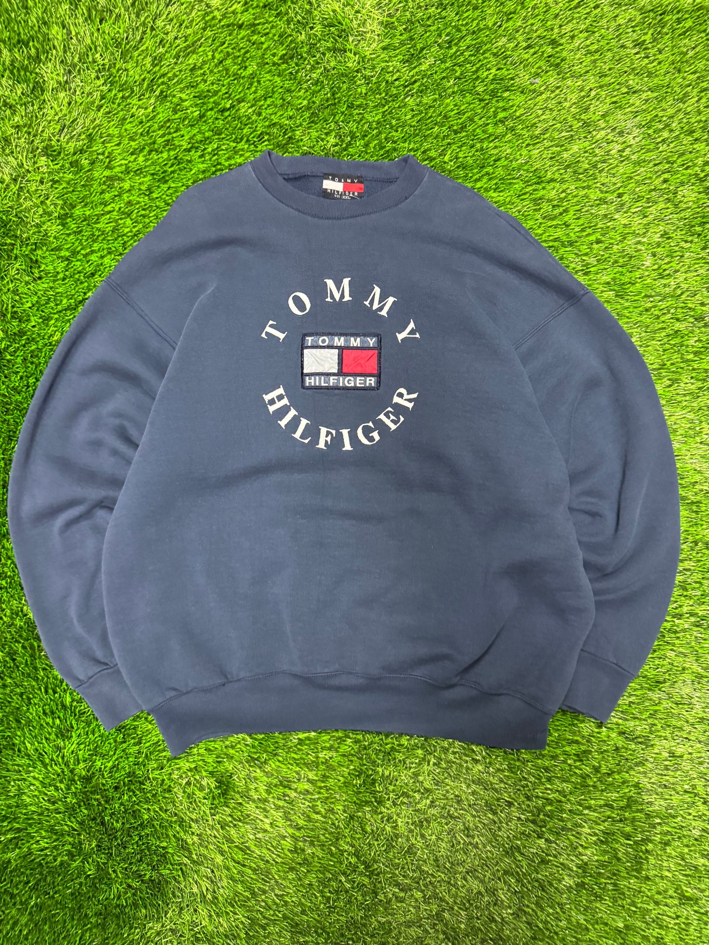 90s Tommy Hilfiger Vintage Embroidered Navy Crewneck (XXL)