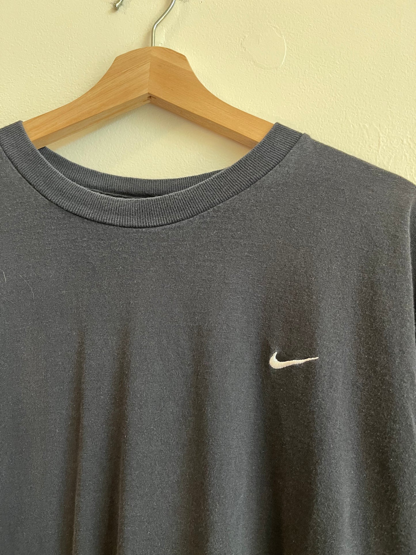 00s Nike Black Essential Tee (XXL)