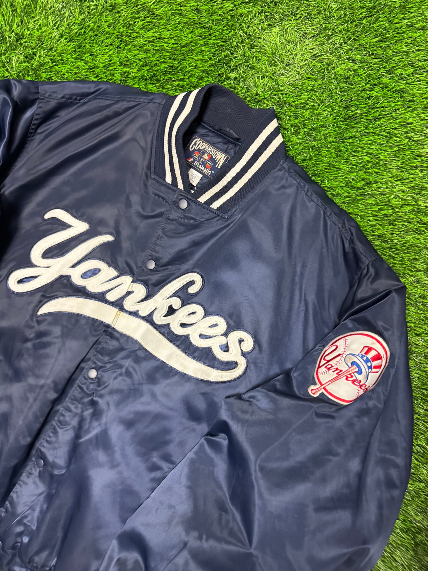 90s New York Yankees Vintage Spell Out Majestic Satin Jacket (XXXL)