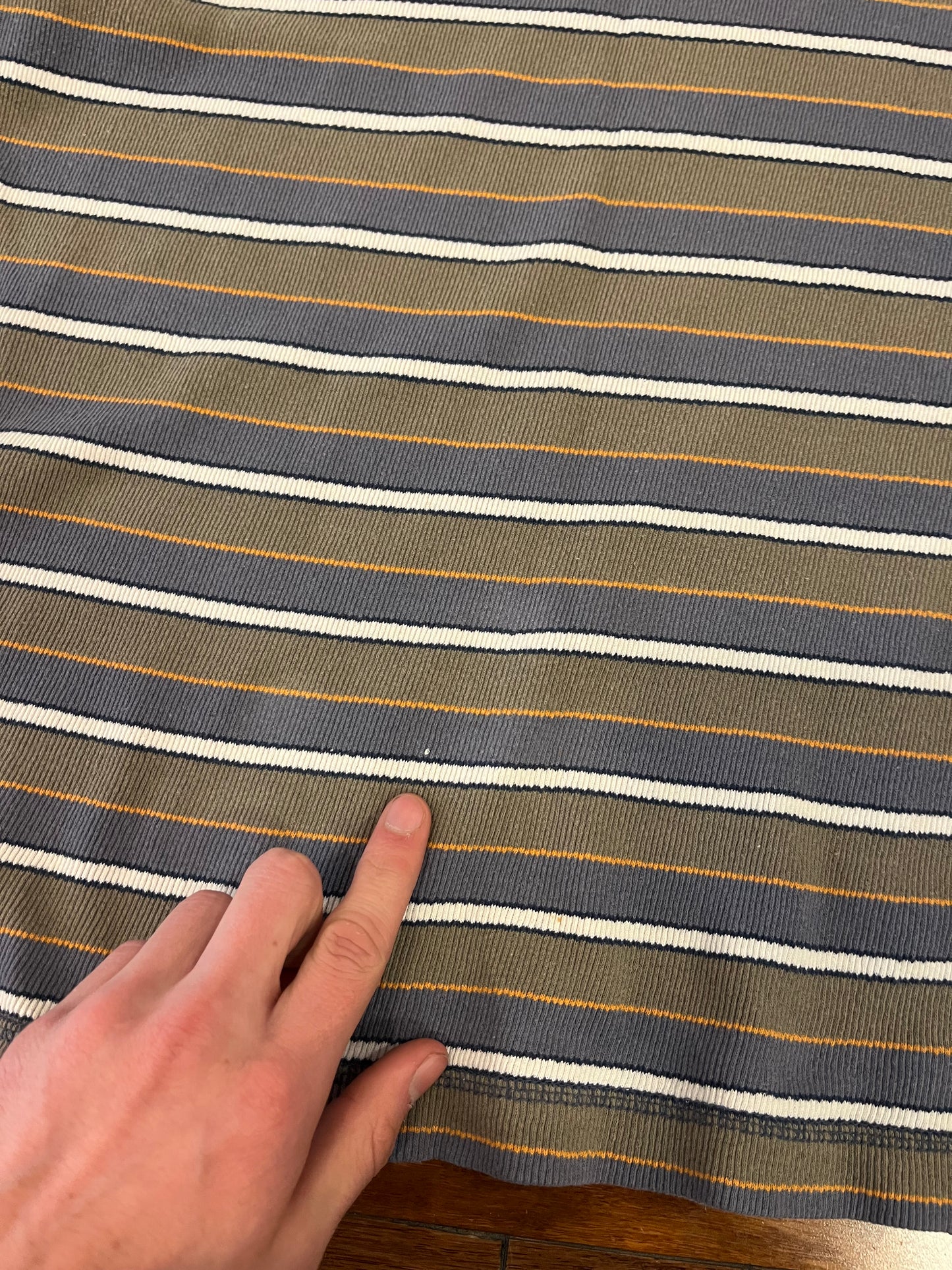 90s Levi's Striped Henley Essential Tee (M)